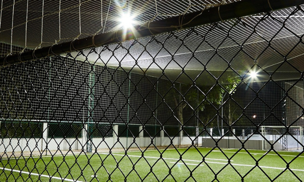 A luz certa faz a diferença: guia de iluminação LED para esportes